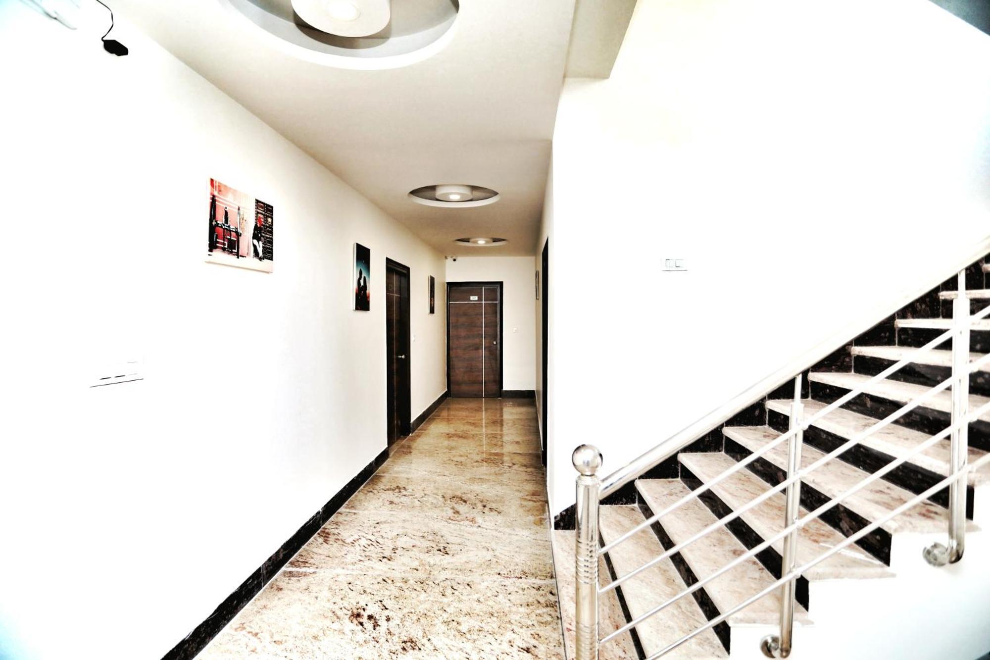 Airport Hotel Delhi Aerocity, 15 Mins Yashobhoomi Yeni Delhi Dış mekan fotoğraf